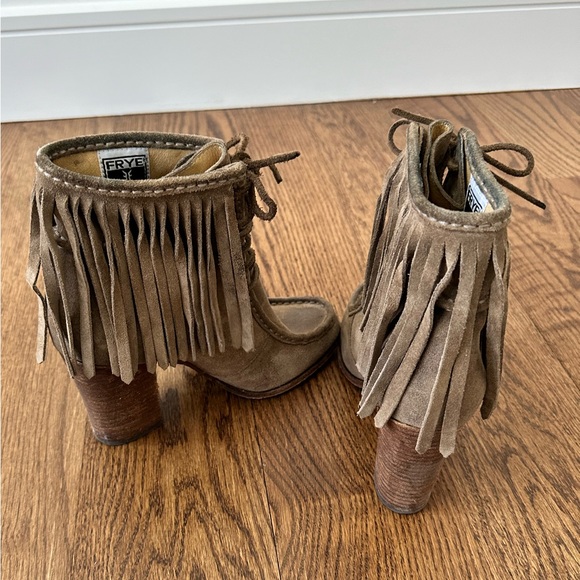 Frye tassel leather booties size 7.5 - Picture 5 of 10